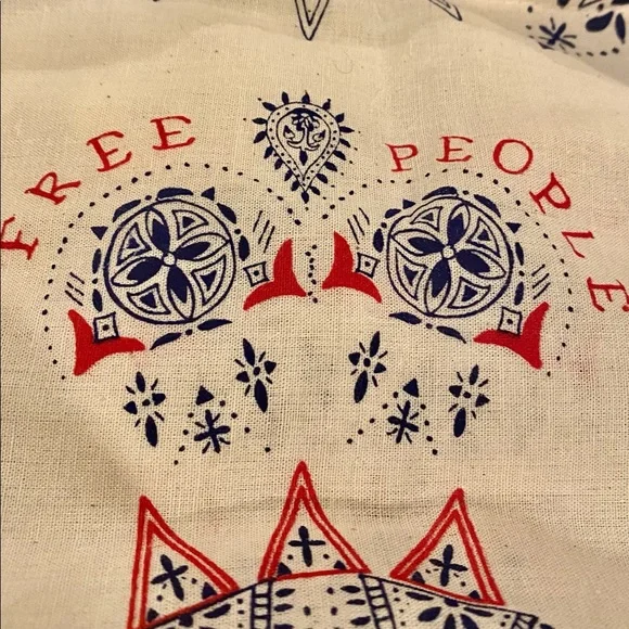 ❤️Free People Drawstring Cloth Bag ❤️ - Picture 2 of 4